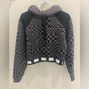 UGG crop sweater, brand new, size small